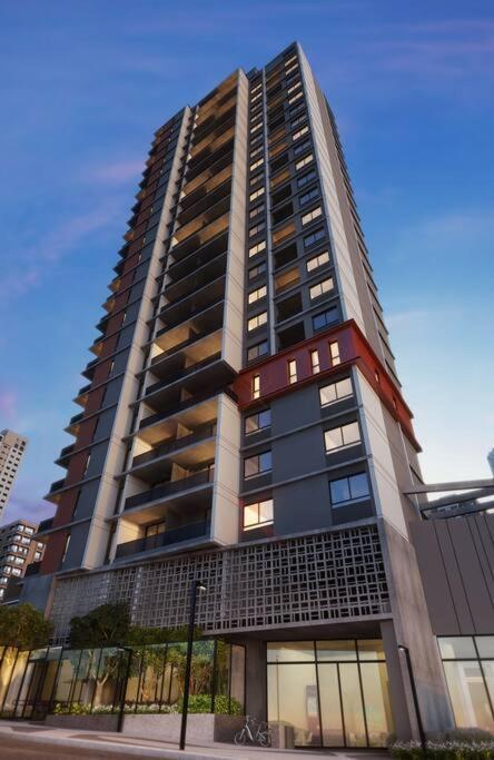 Apartamento Em Perdizes Proximo Ao Allianz Com Wi-fi 500mb, Garagem E Piscina No Rooftop *