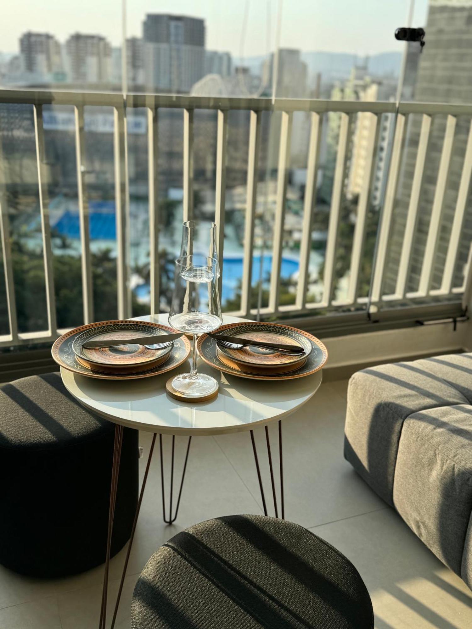 Em Perdizes Proximo Ao Allianz Com Wi-fi 500mb, Garagem E Piscina No Rooftop * São Paulo